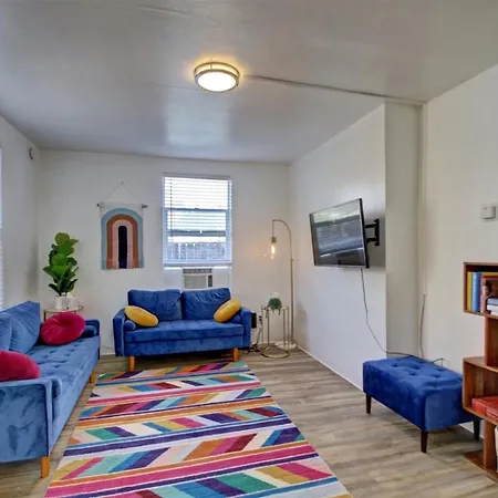 18Th Street A Villa